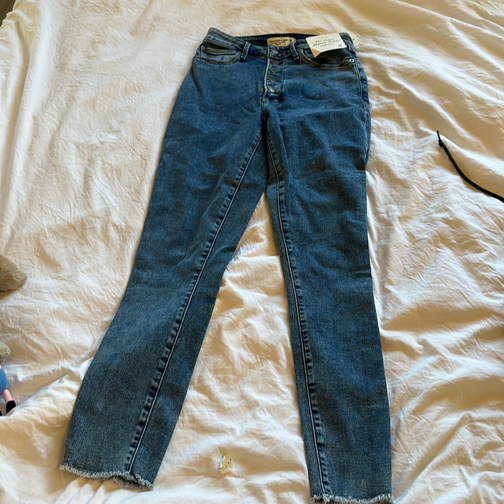 Brand new Abercrombie and fitch women’s jeans